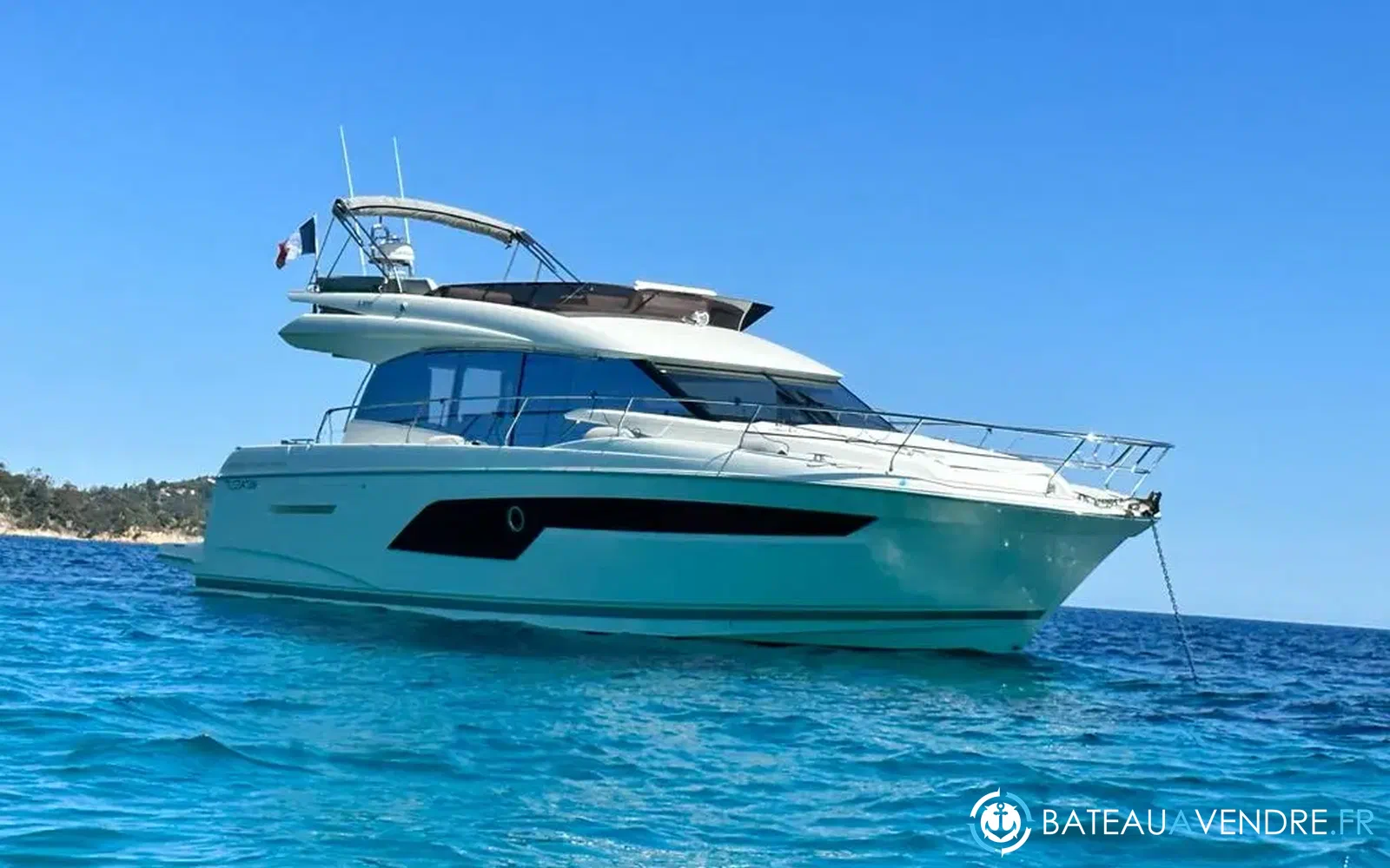 slider 3 Prestige Yachts 520 Fly