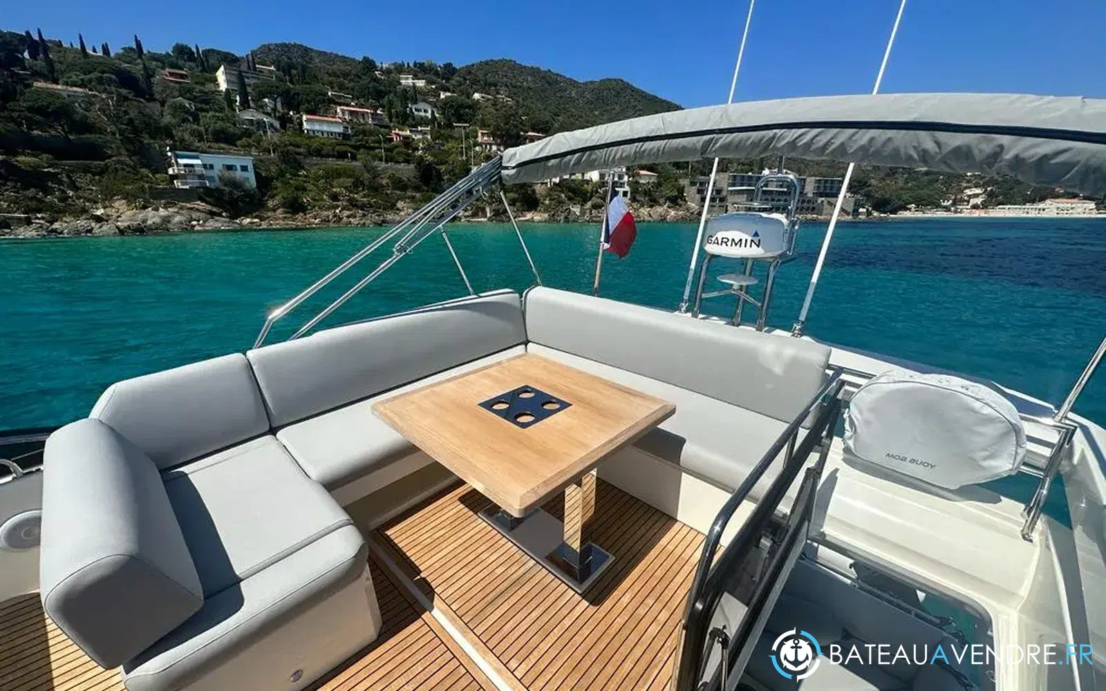 slider 5 Prestige Yachts 520 Fly
