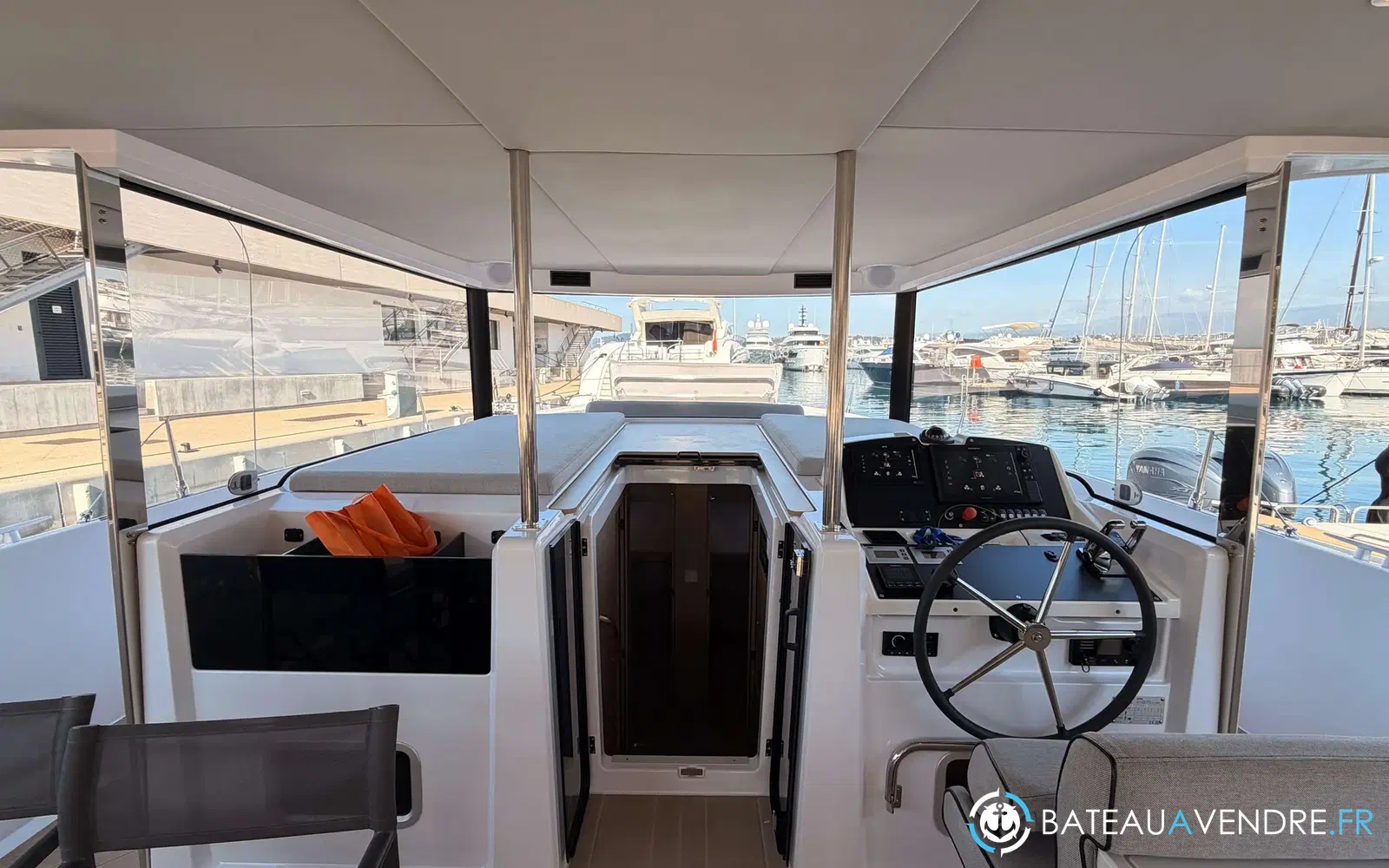 slider 12 Jeanneau Sea Loft 480