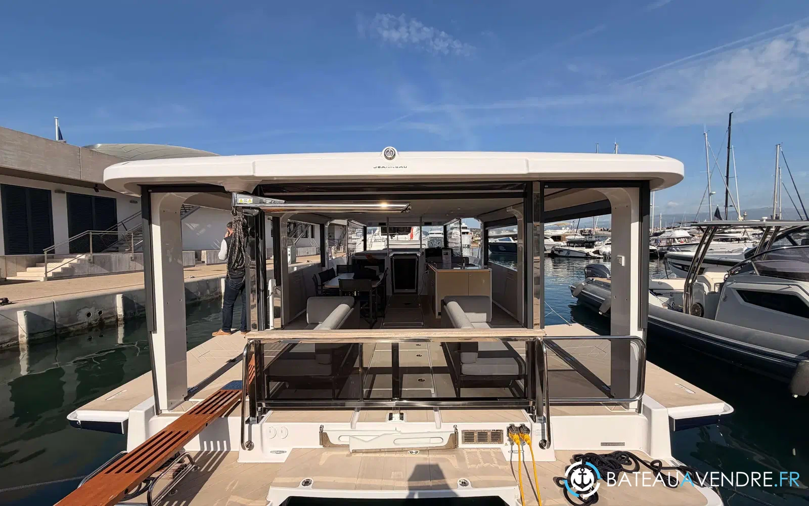 slider 3 Jeanneau Sea Loft 480
