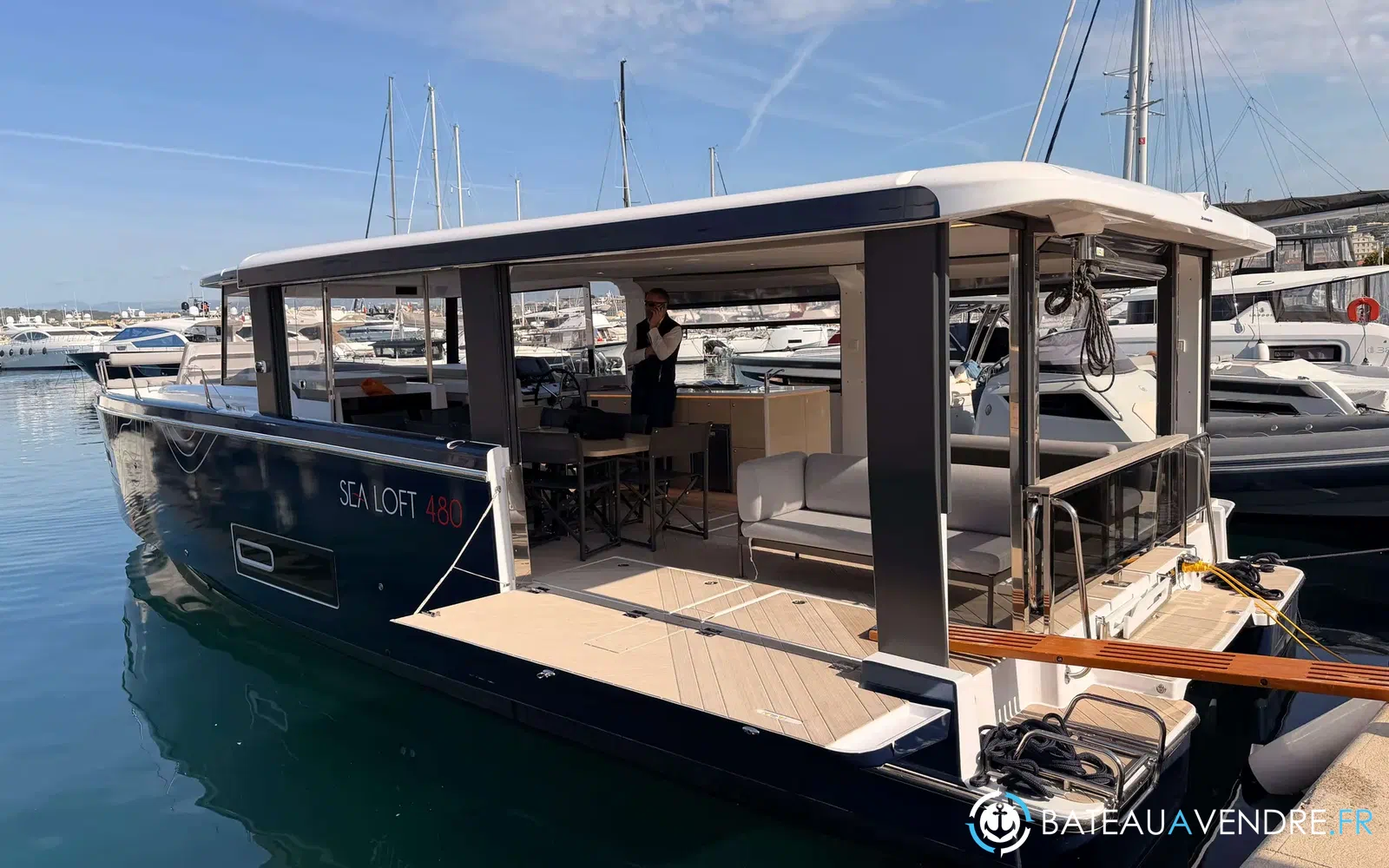 slider 4 Jeanneau Sea Loft 480