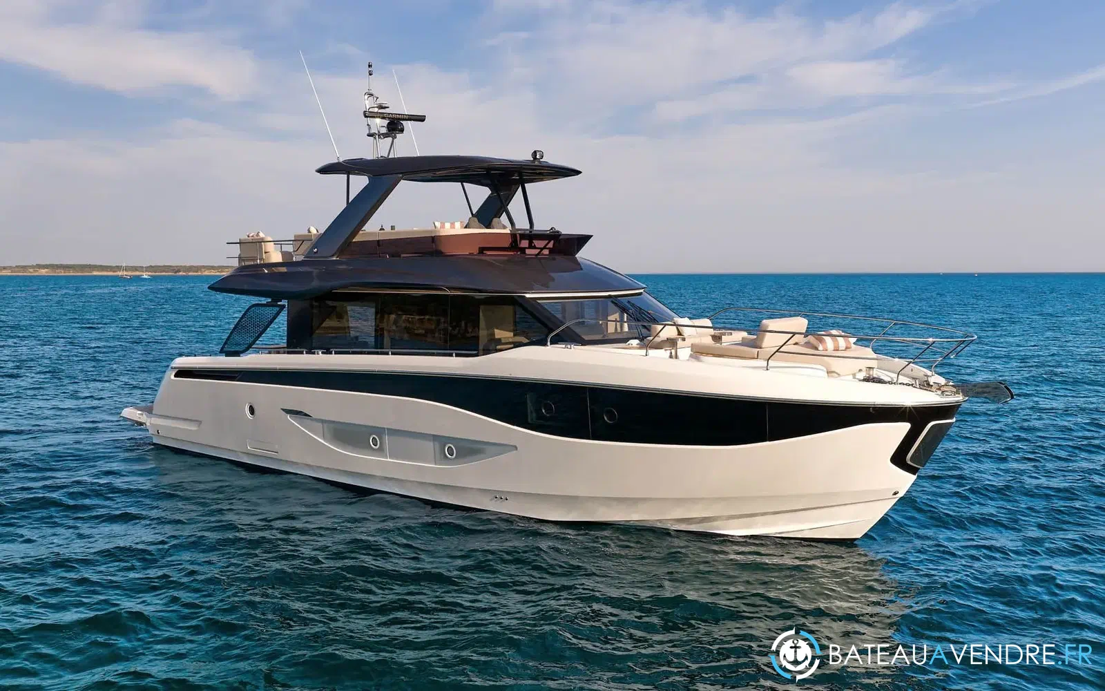 slider 0 Prestige Yachts F6.7