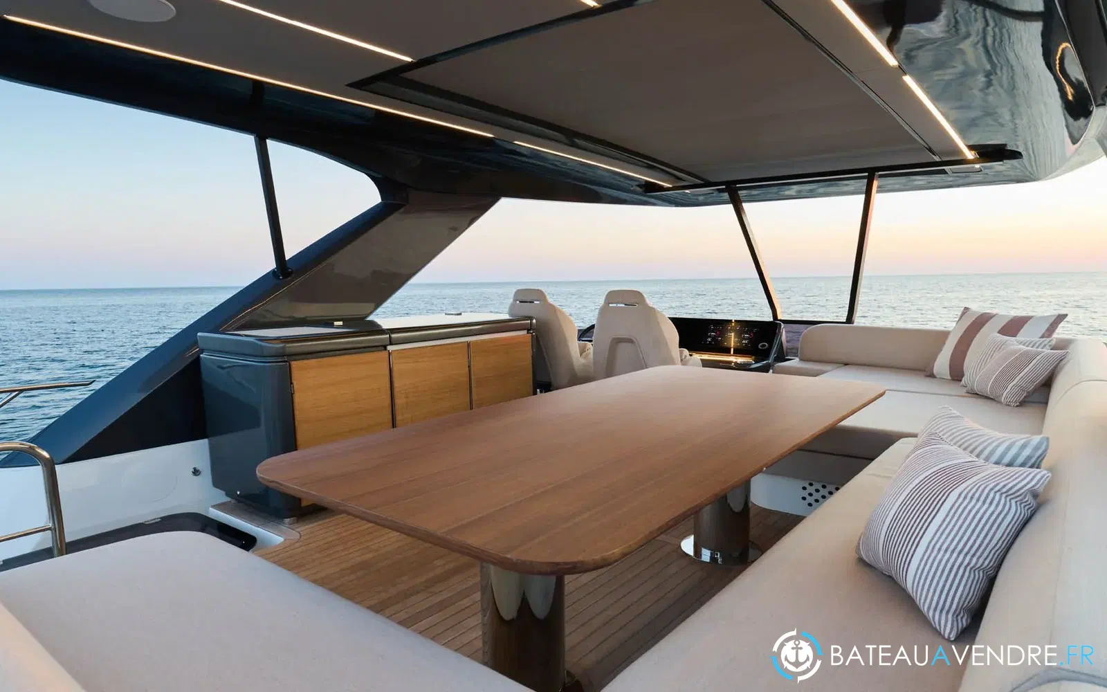 slider 9 Prestige Yachts F6.7