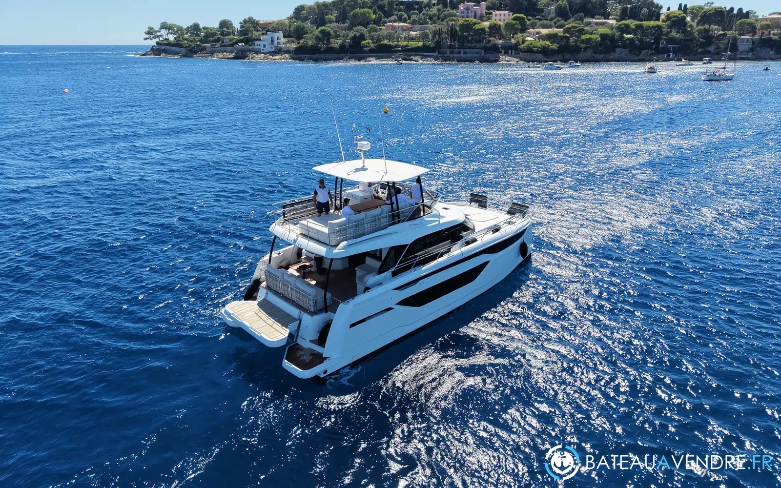 slider 2 Prestige Yachts M6