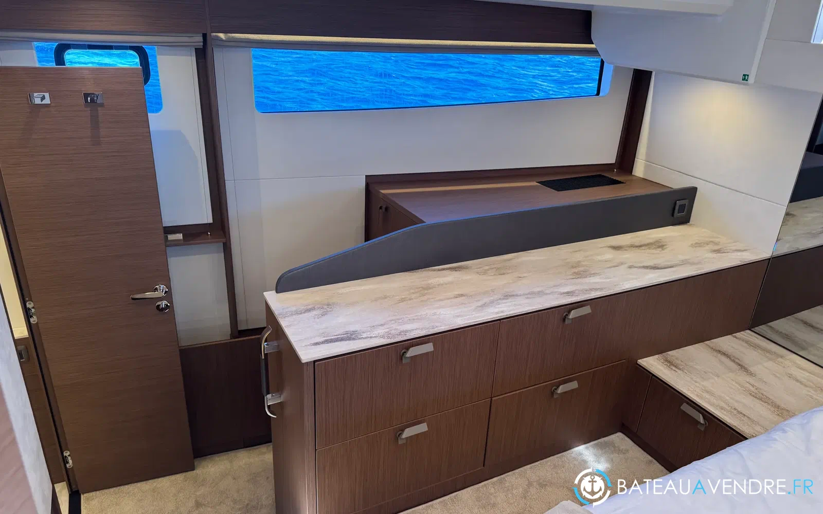 slider 3 Prestige Yachts M6