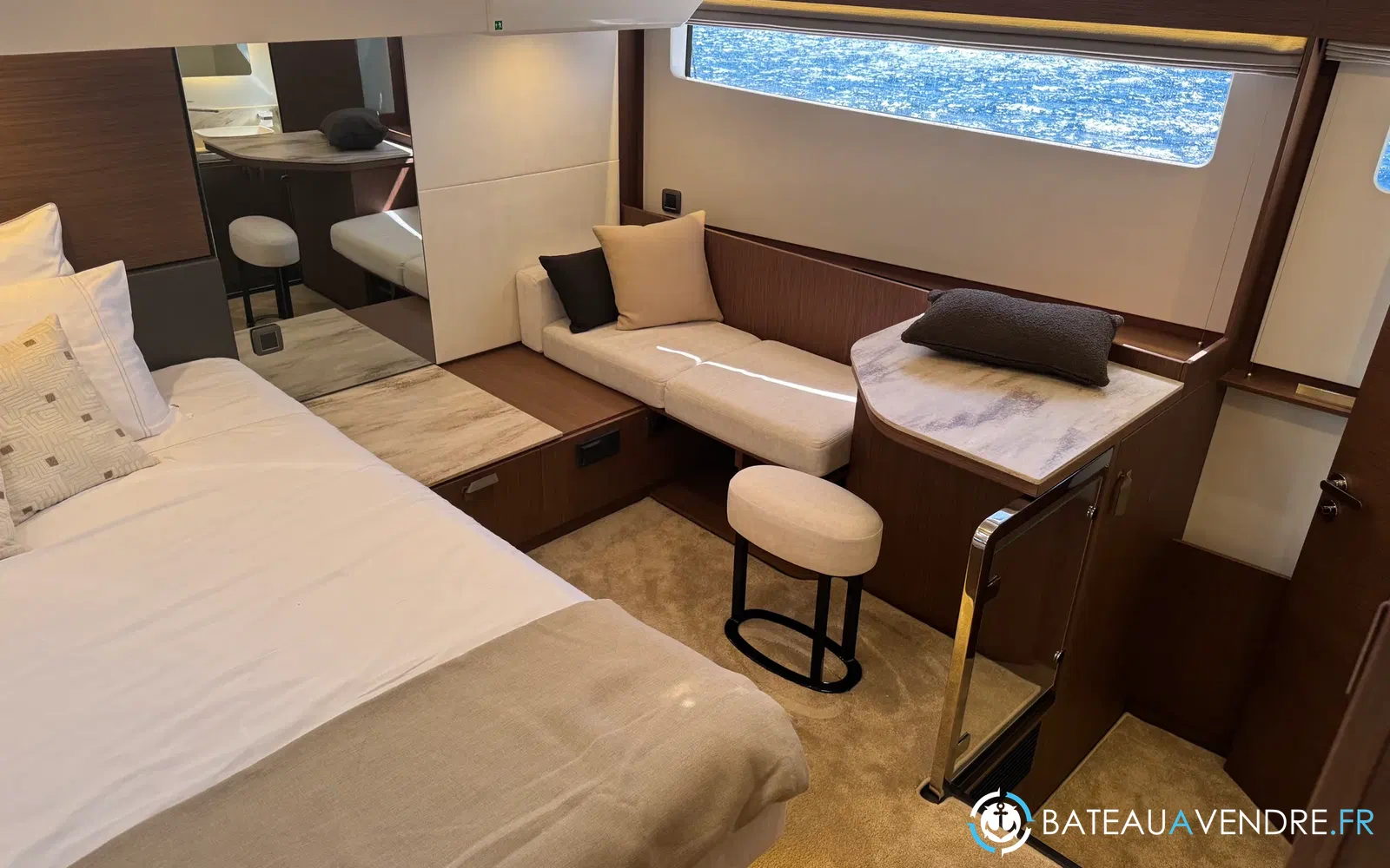 slider 5 Prestige Yachts M6