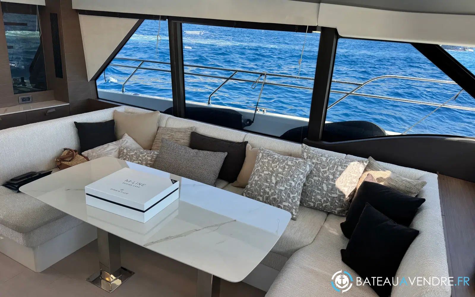 slider 6 Prestige Yachts M6