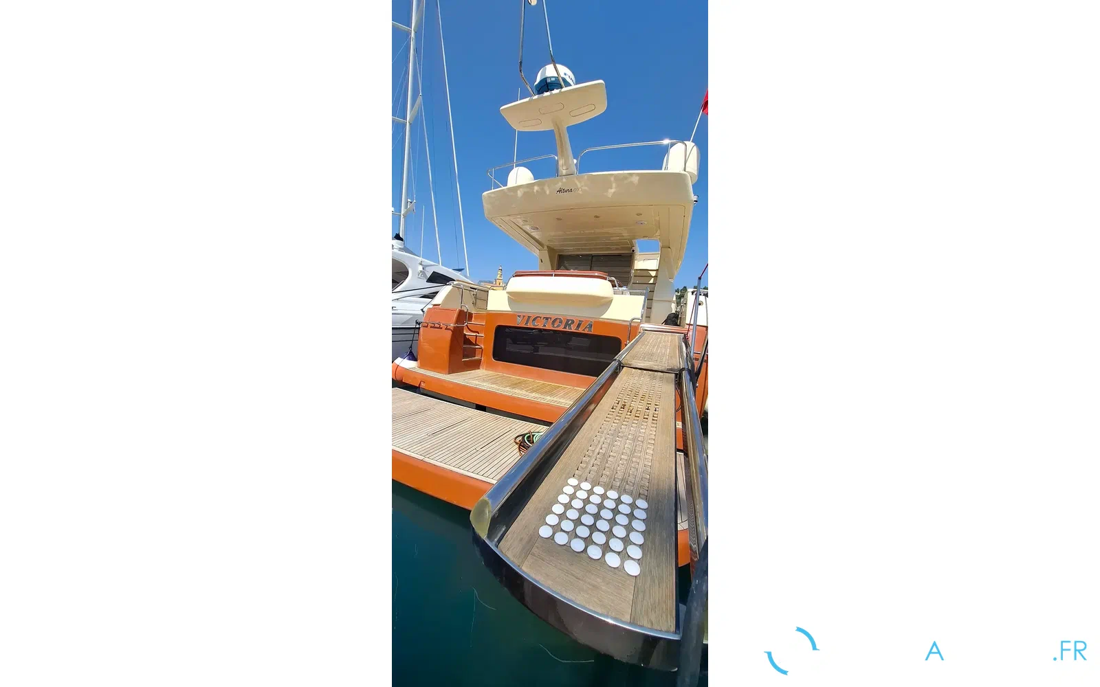 slider 14 Ferretti Altura 690