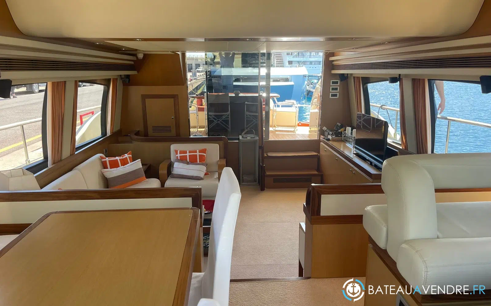 slider 2 Ferretti Altura 690