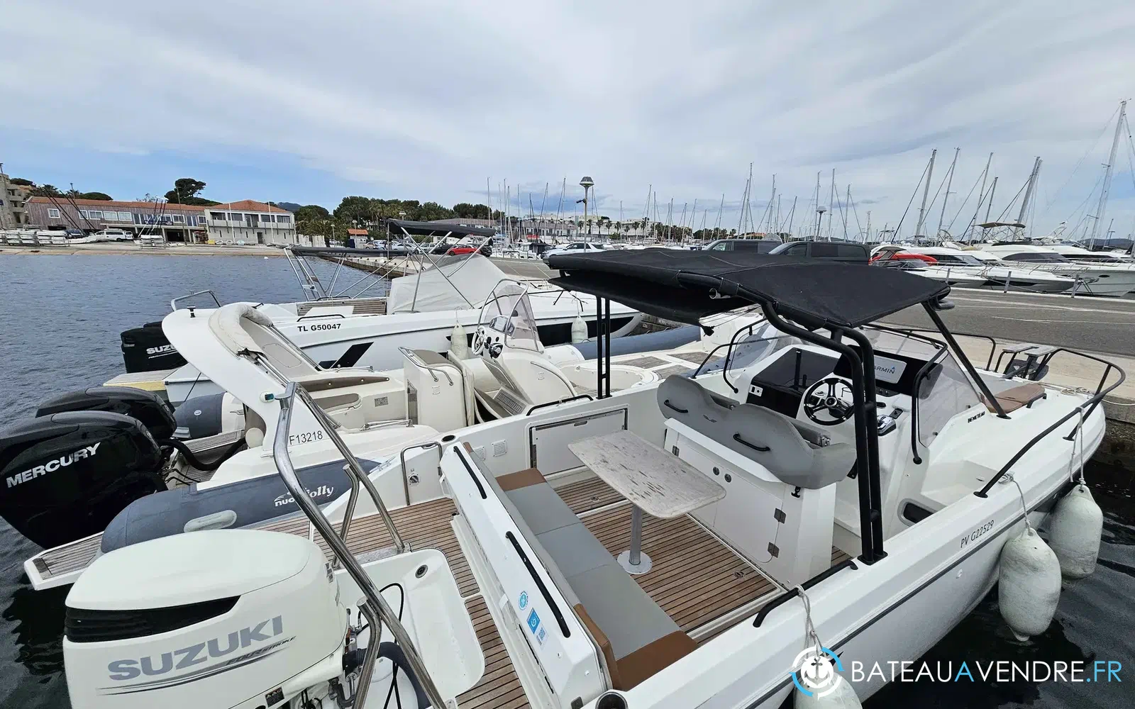 slider 2 Beneteau Flyer 8 SUNdeck