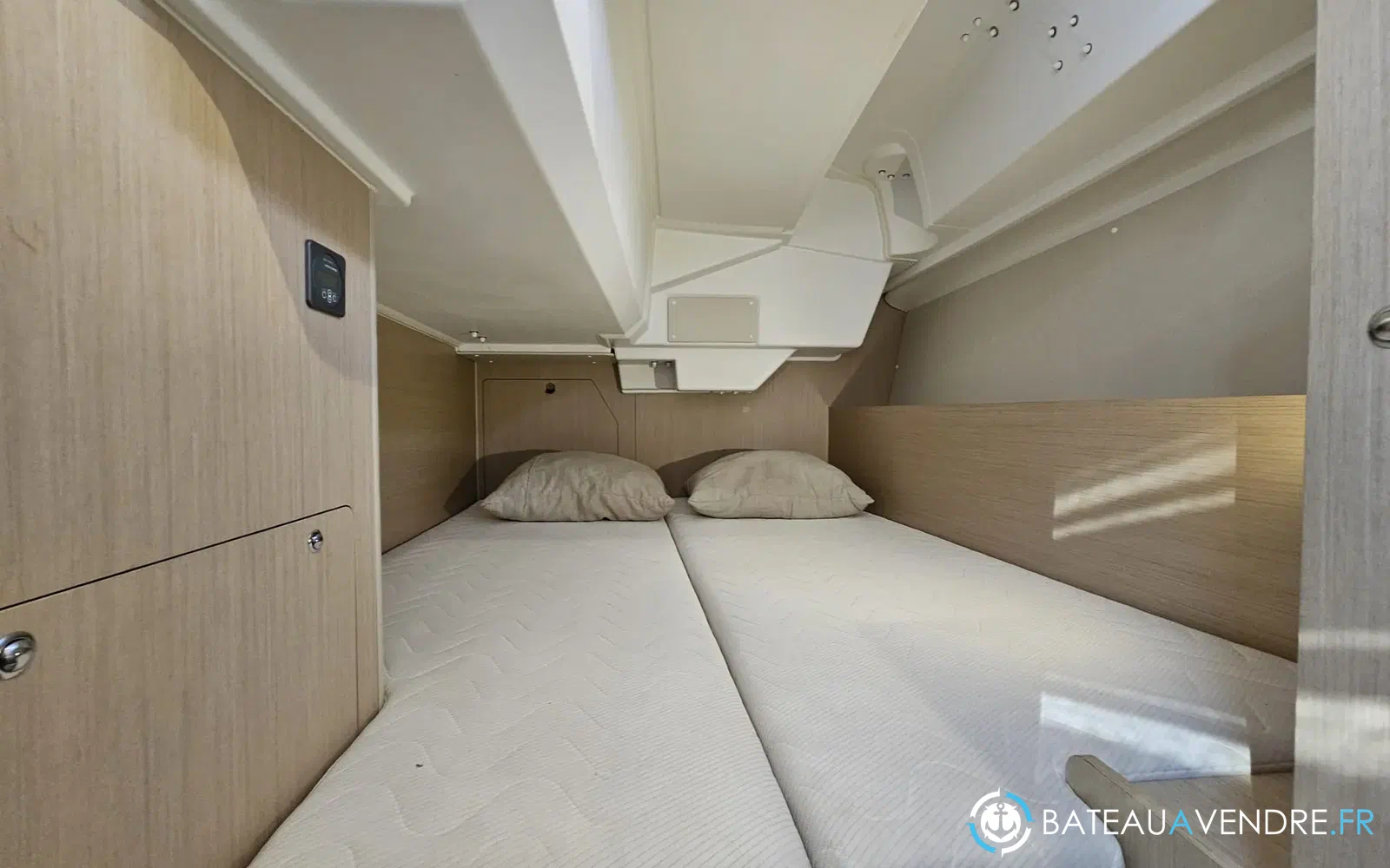 slider 1 Beneteau Oceanis 38.1