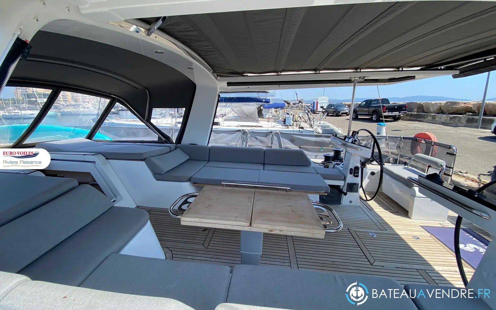 slider 9 Beneteau Oceanis 60