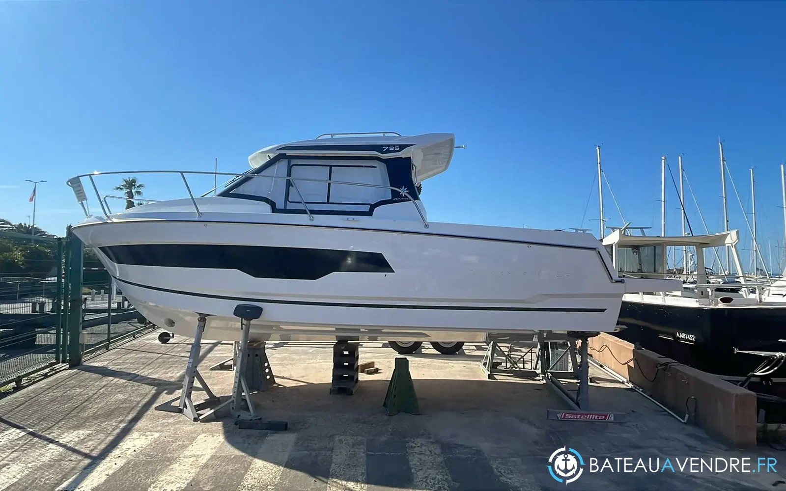 slider 1 Jeanneau Merry Fisher 795 S2
