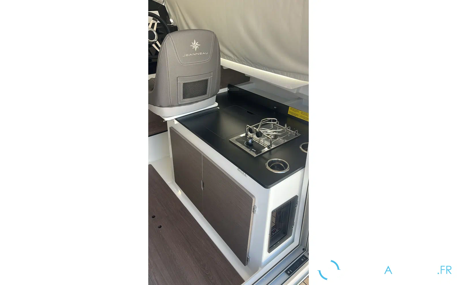 slider 4 Jeanneau Merry Fisher 795 S2