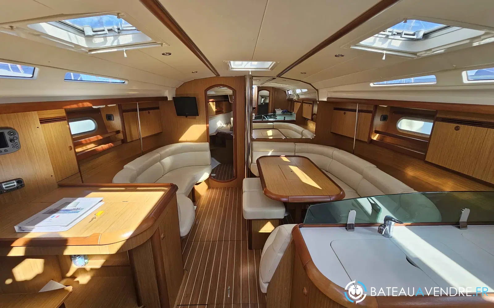 slider 10 Jeanneau Sun Odyssey 45
