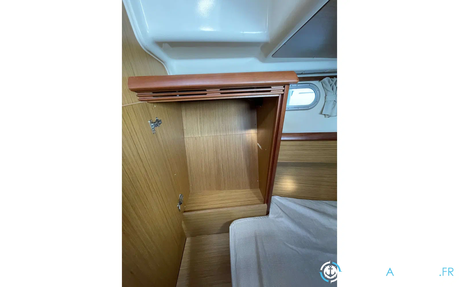 slider 18 Jeanneau Sun Odyssey 45