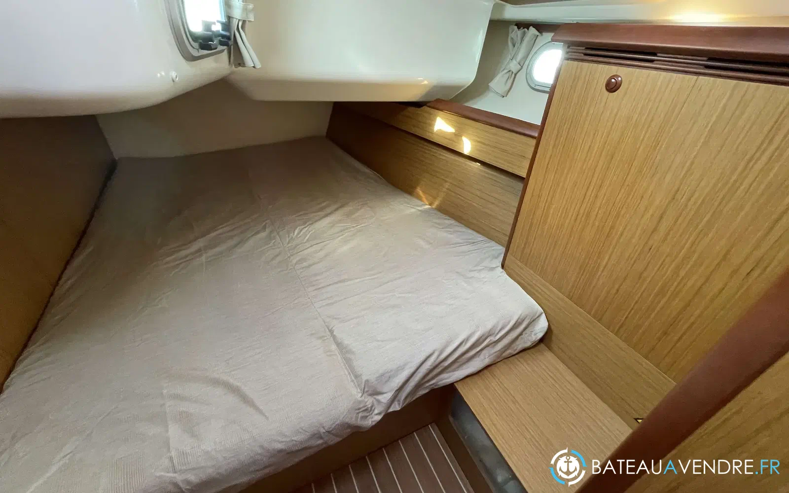 slider 19 Jeanneau Sun Odyssey 45