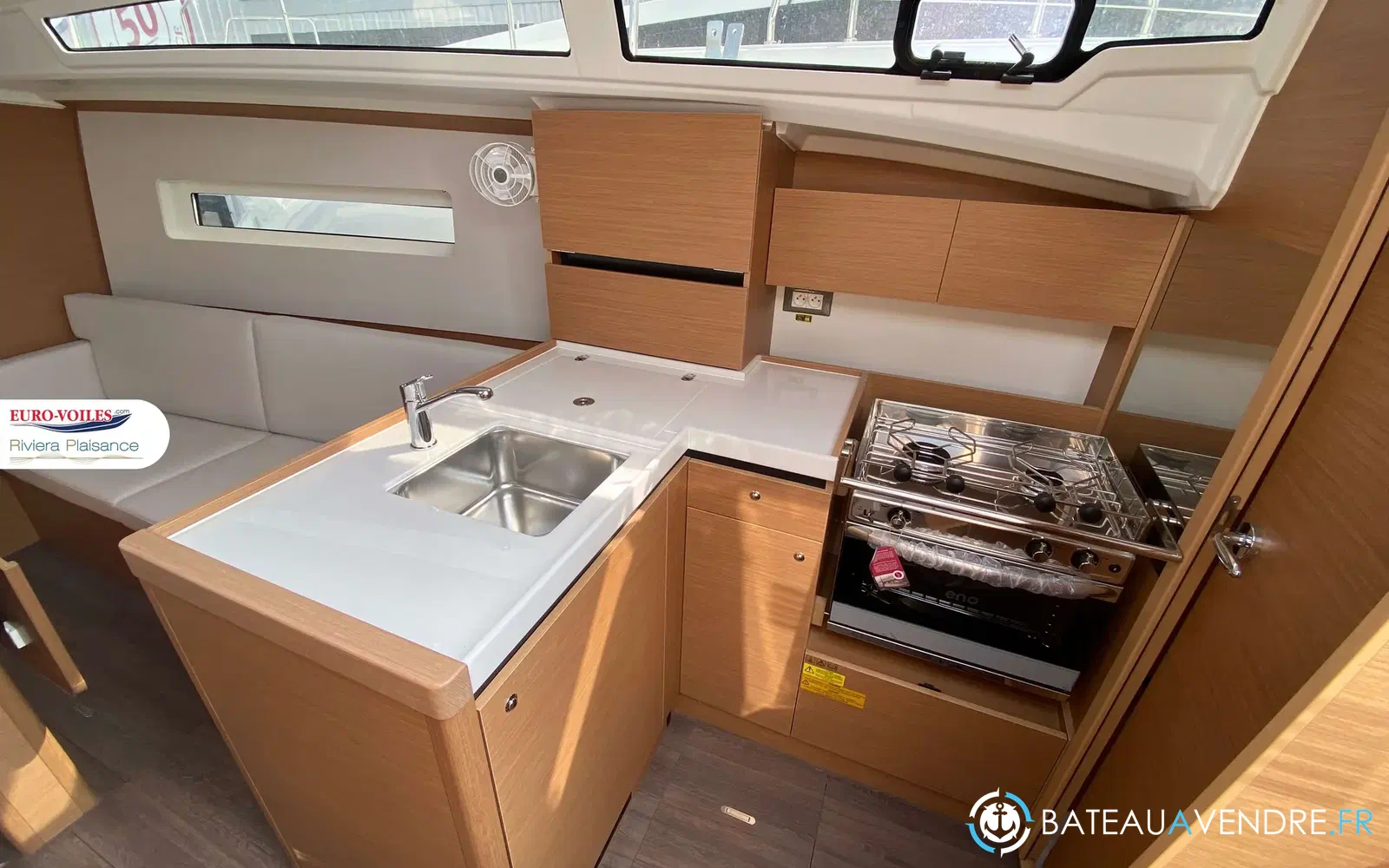 slider 9 Jeanneau sun odyssey 350