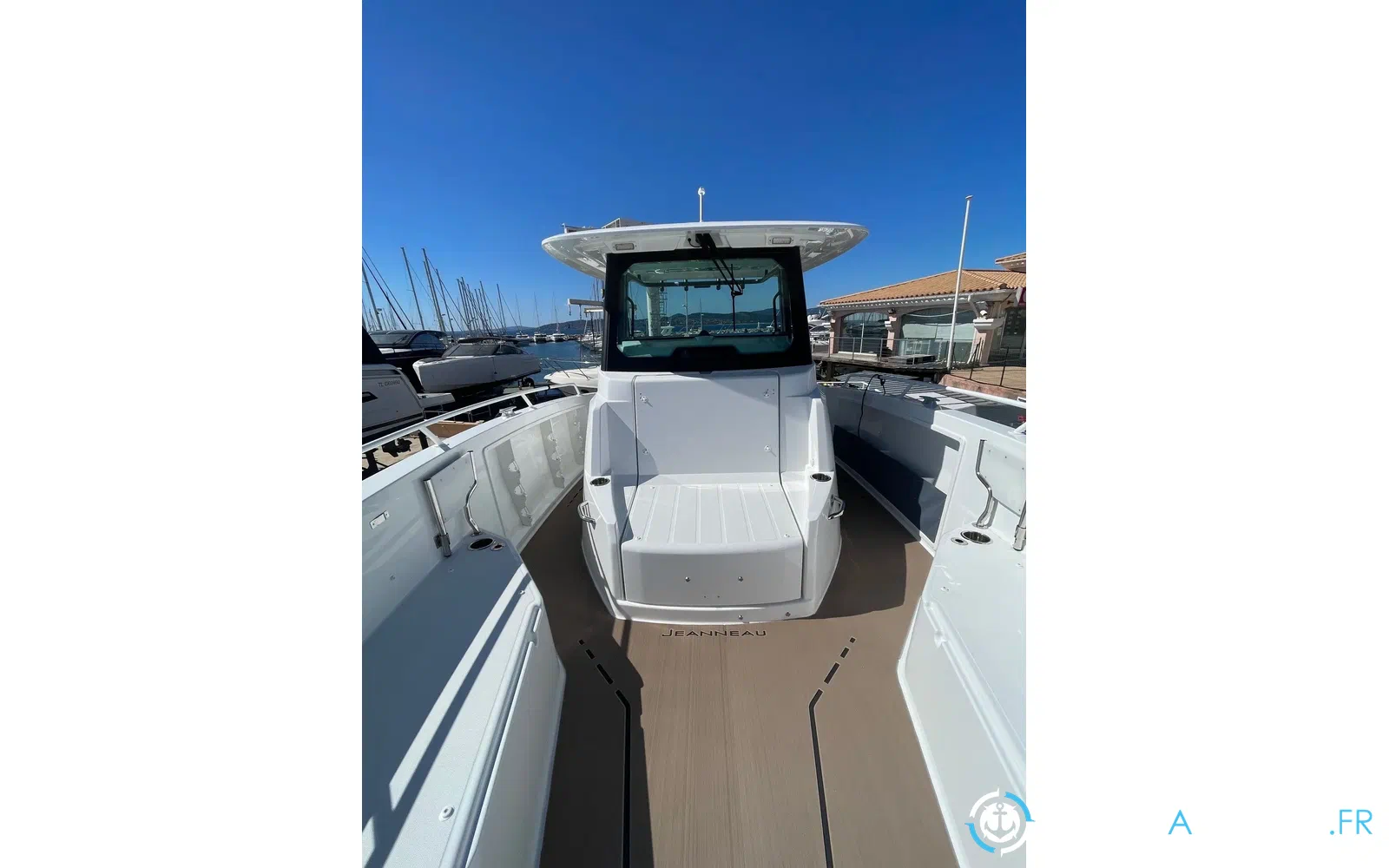 slider 12 Jeanneau CAP CAMARAT 9.0 SERIE 2