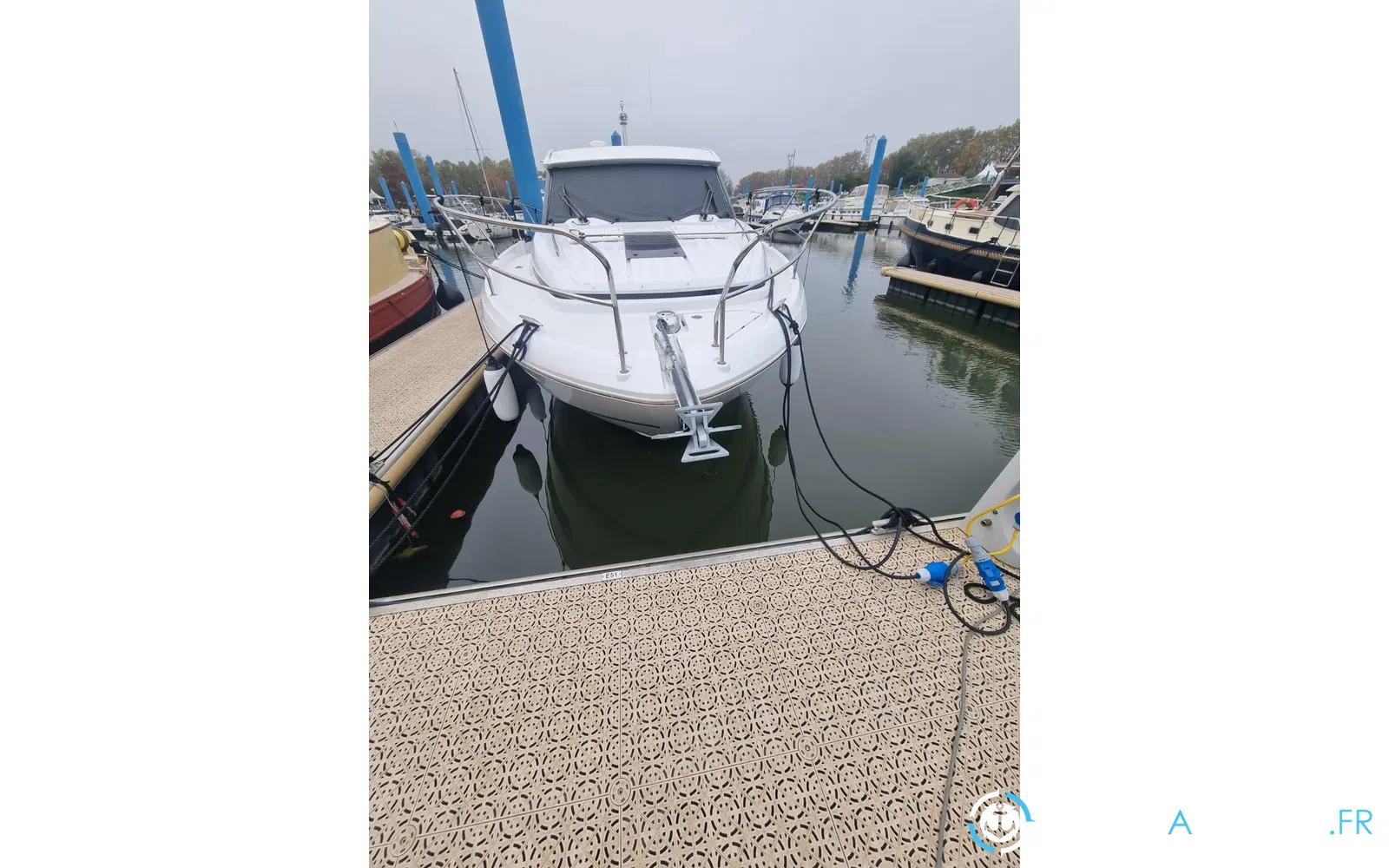 slider 17 Jeanneau NC 37