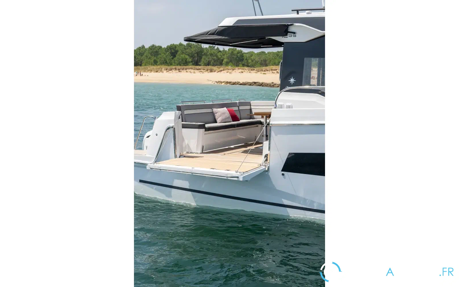 slider 10 Jeanneau Merry Fisher