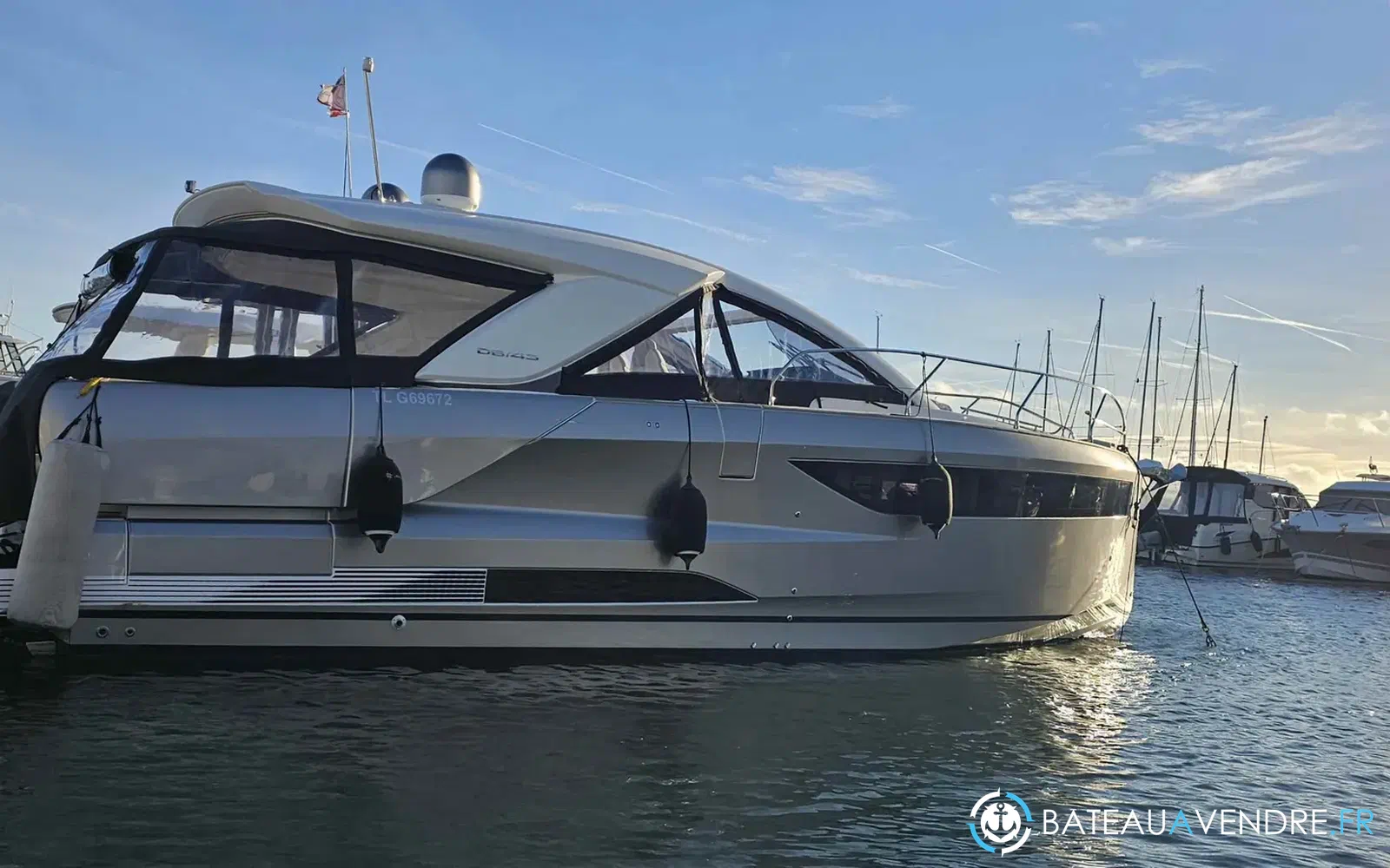 slider 0 Jeanneau DB 43