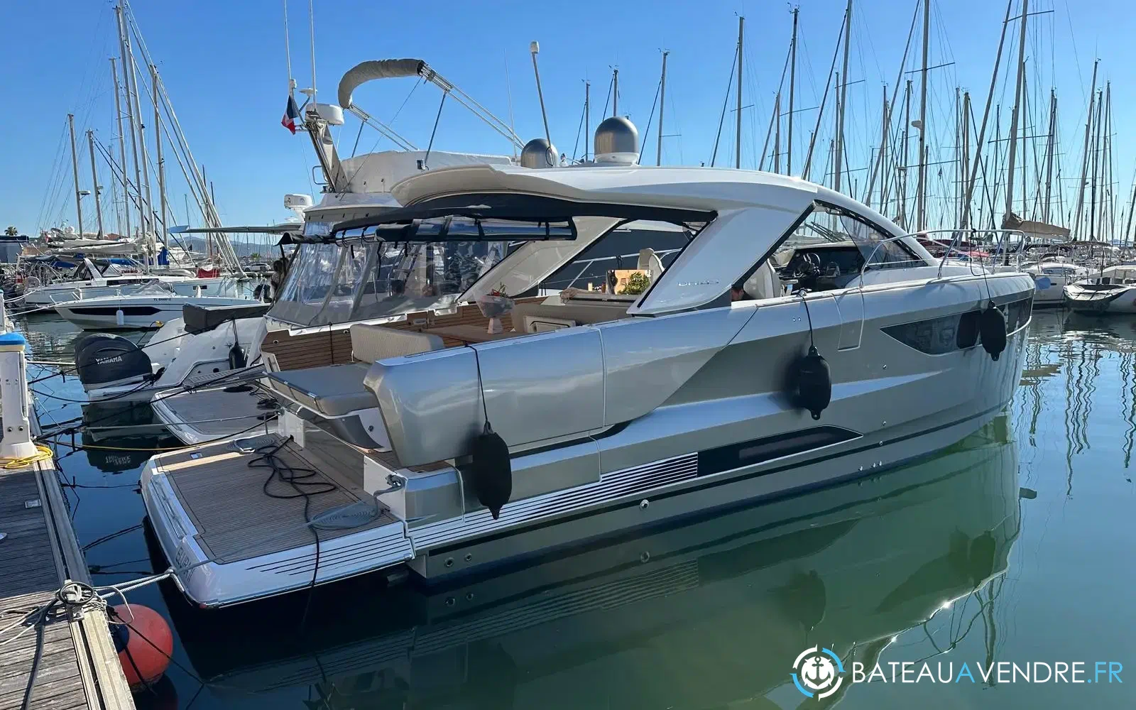 slider 0 Jeanneau DB 37