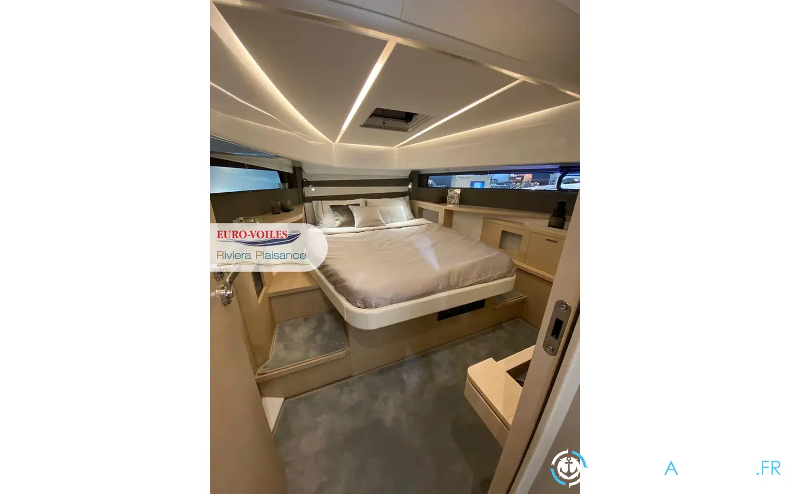 slider 10 Jeanneau DB 37