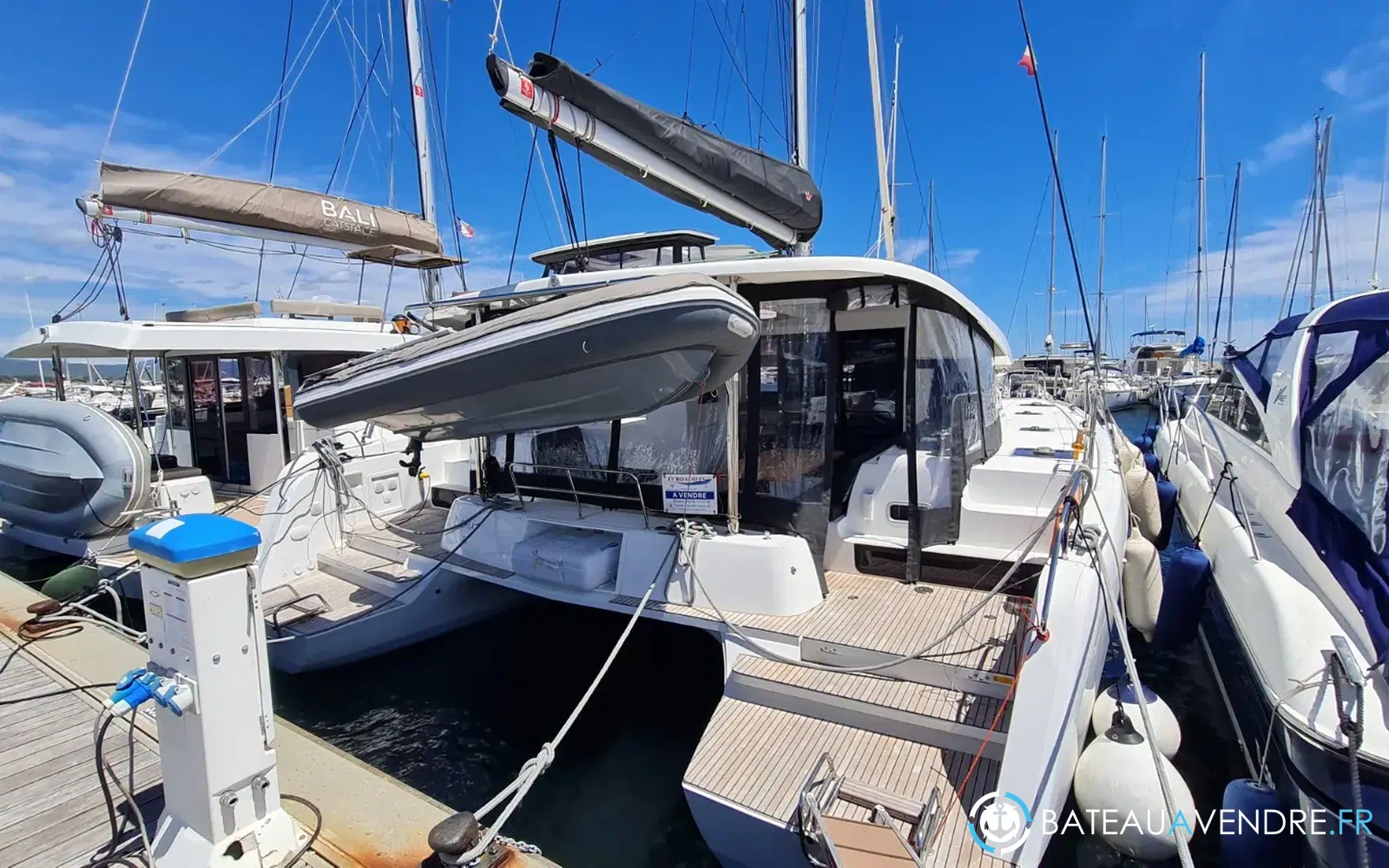 slider 3 Lagoon 42