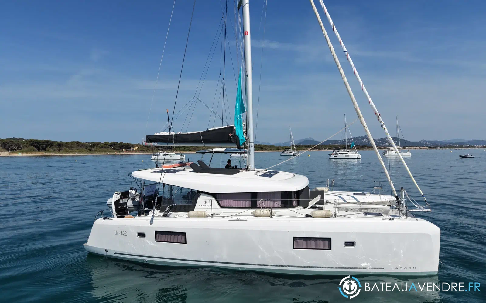 slider 0 Lagoon 42
