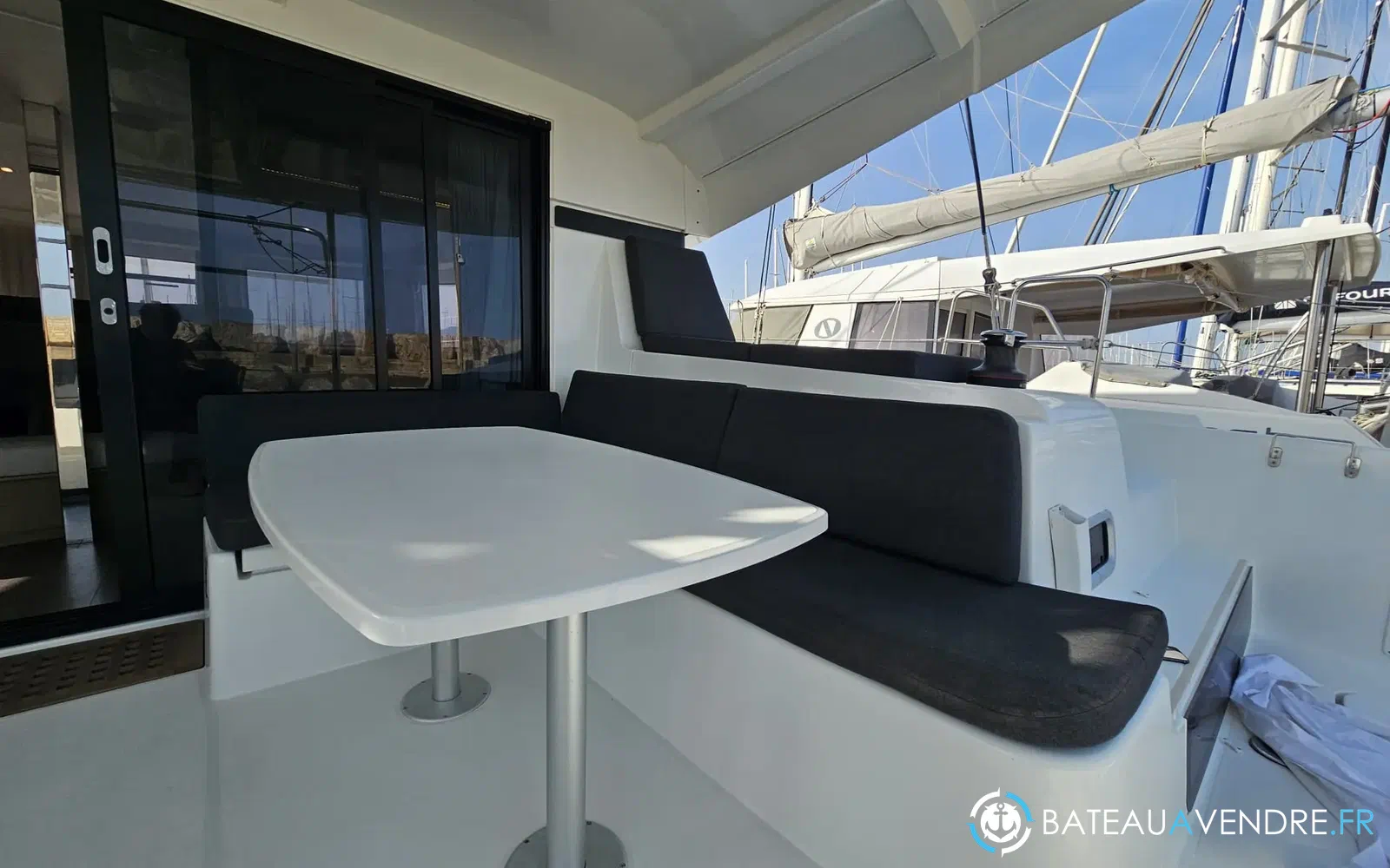 slider 13 Lagoon 42