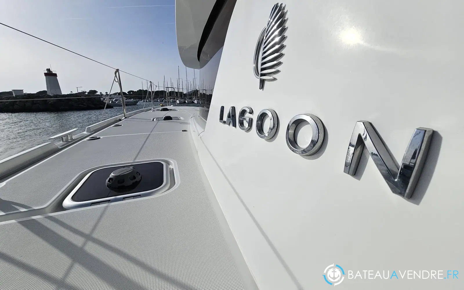 slider 1 Lagoon 42