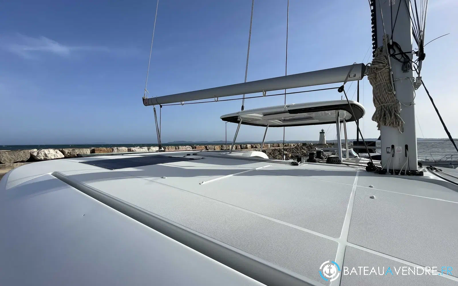 slider 3 Lagoon 42