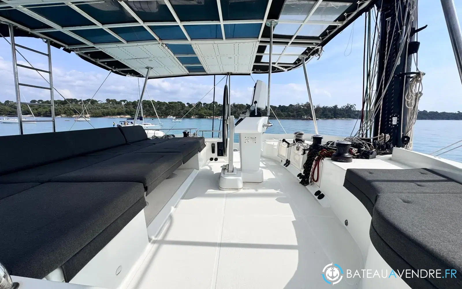 slider 11 Lagoon 52 F