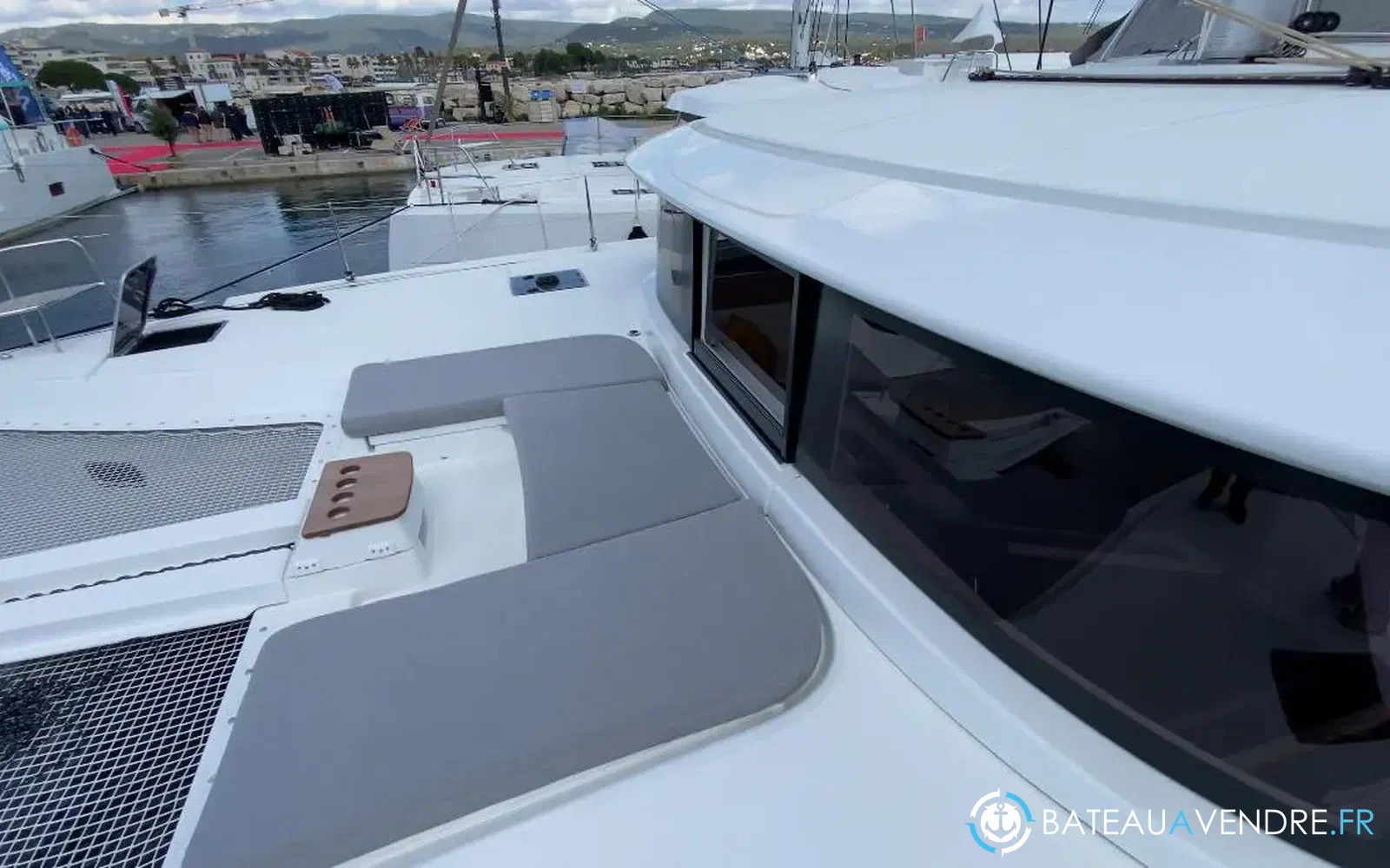 slider 16 Lagoon 46