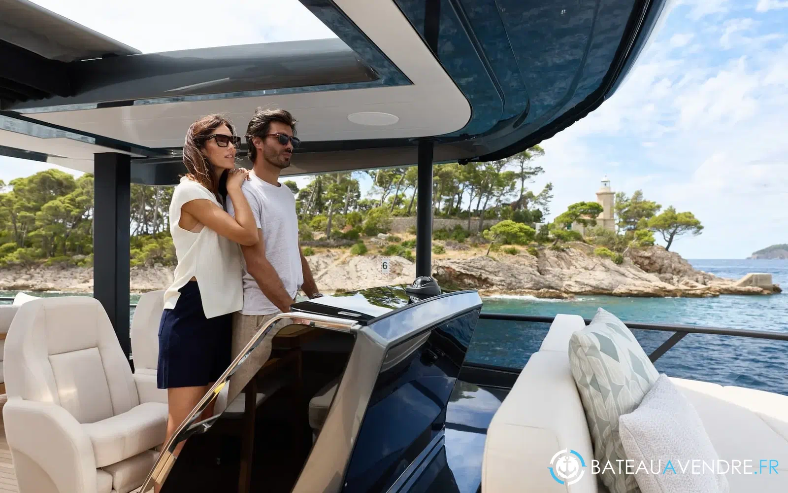 slider 13 Prestige Yachts M7