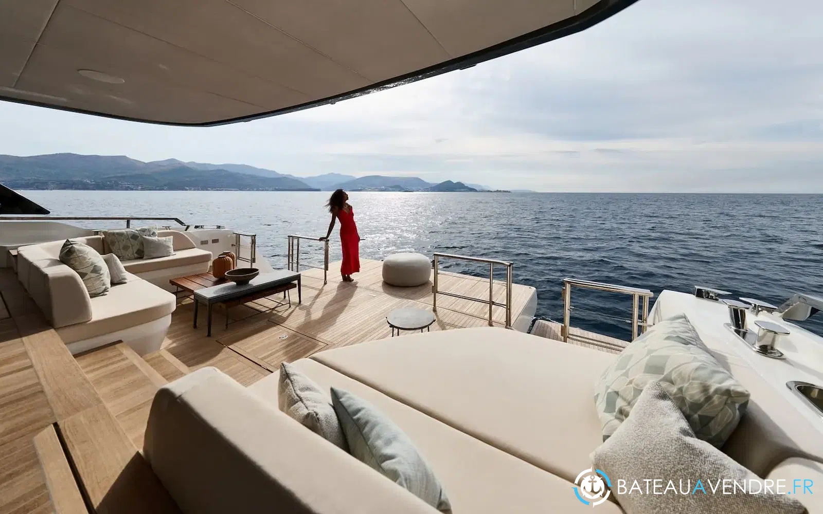 slider 14 Prestige Yachts M7