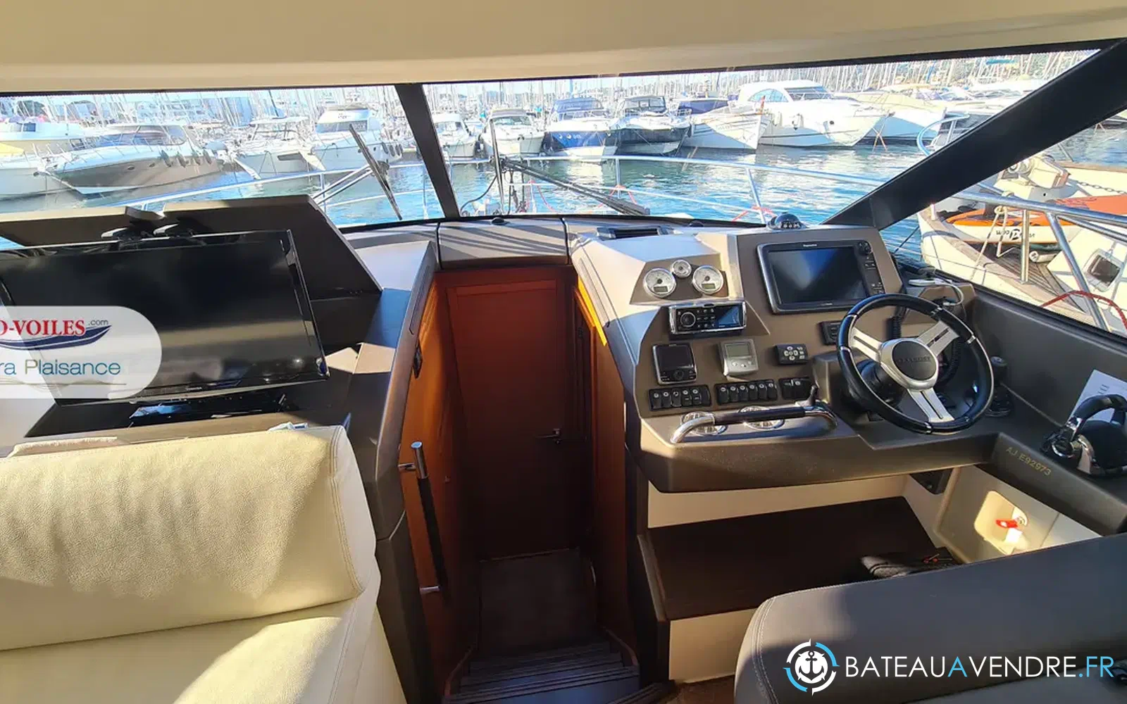 slider 13 Prestige Yachts 450 Fly