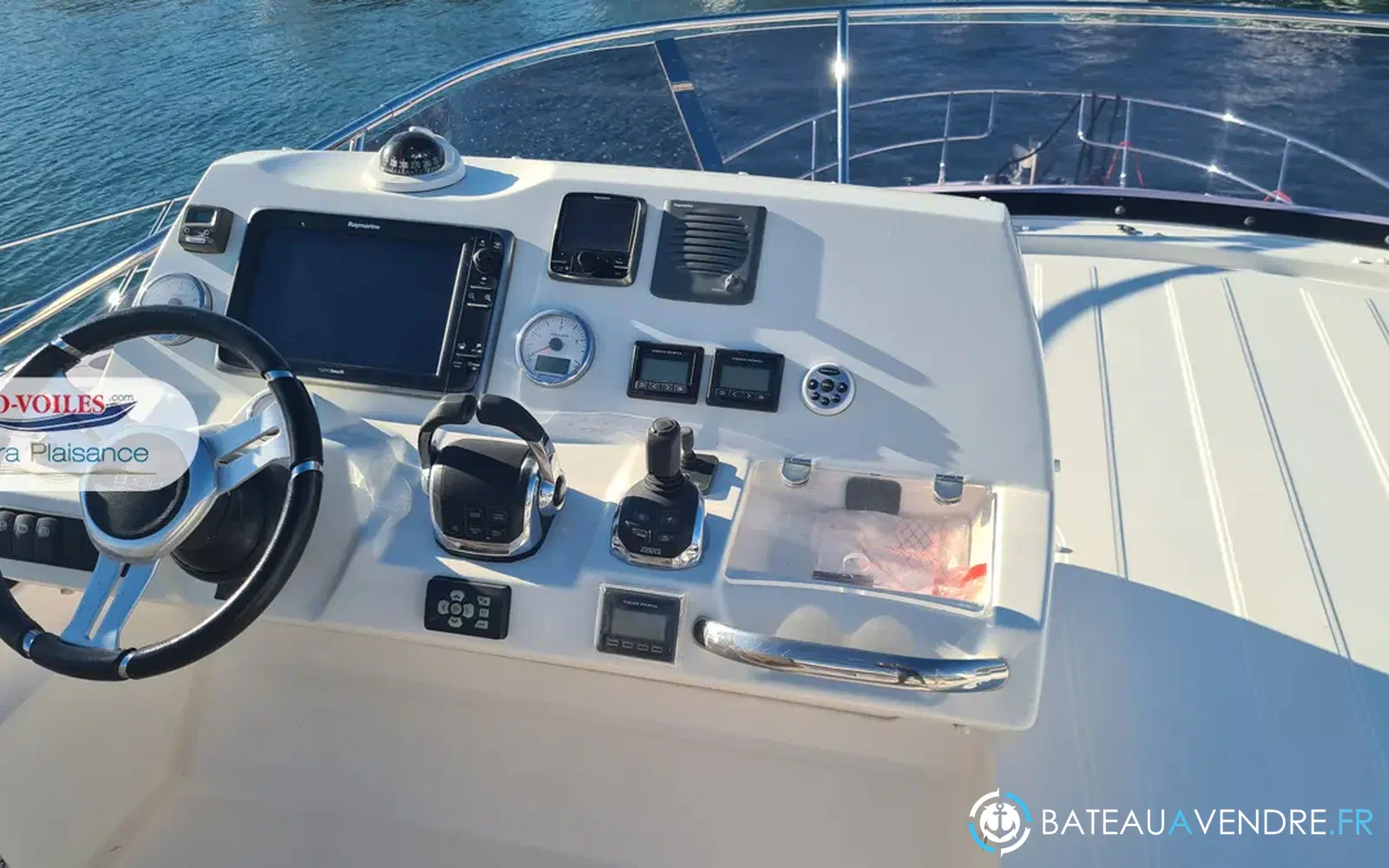 slider 7 Prestige Yachts 450 Fly