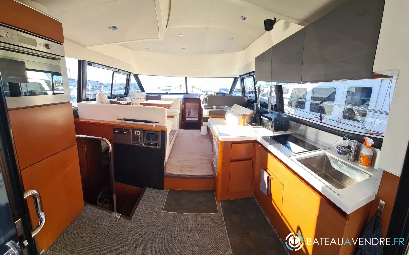 slider 8 Prestige Yachts 450 Fly