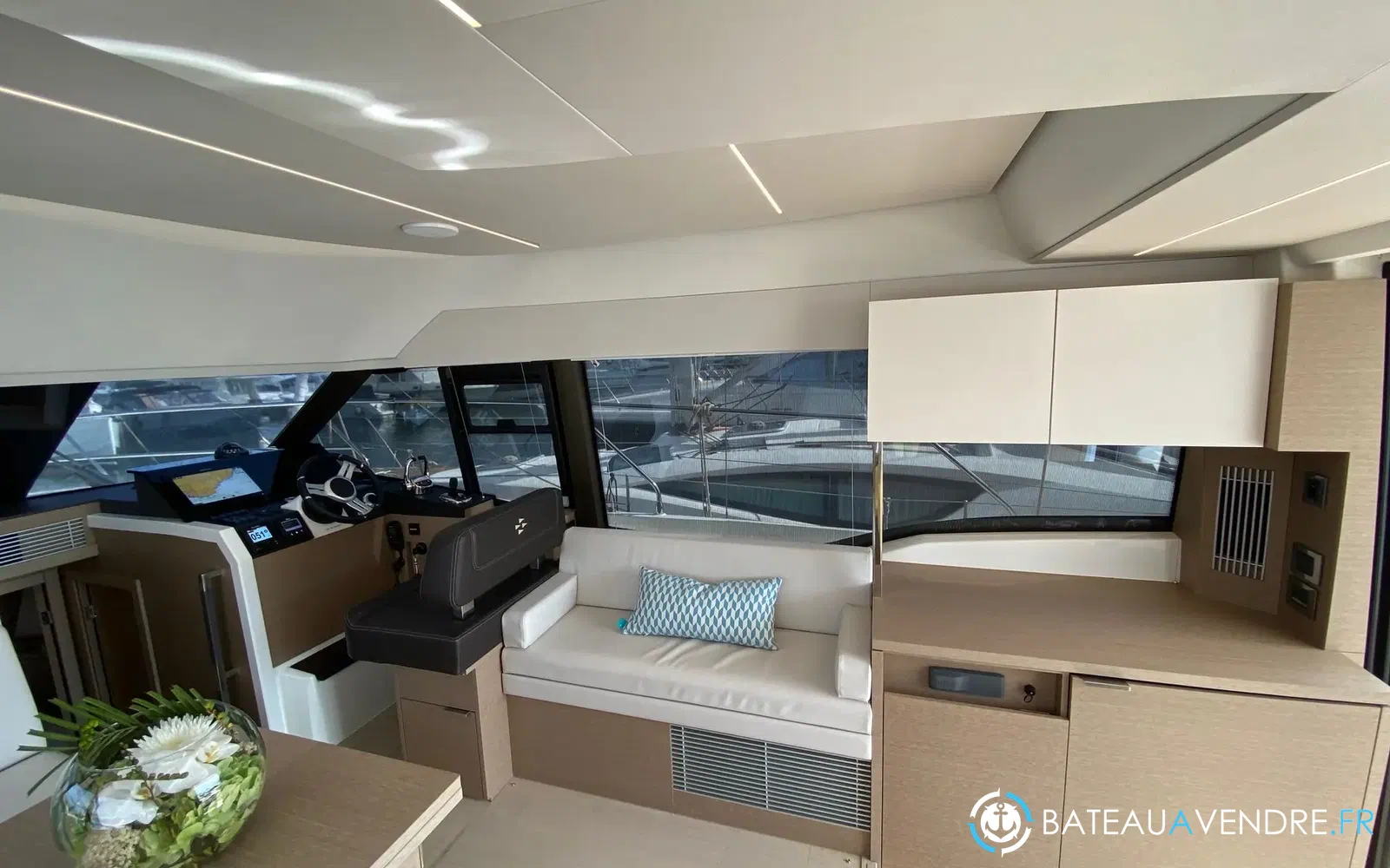 slider 11 Prestige Yachts 420 Fly
