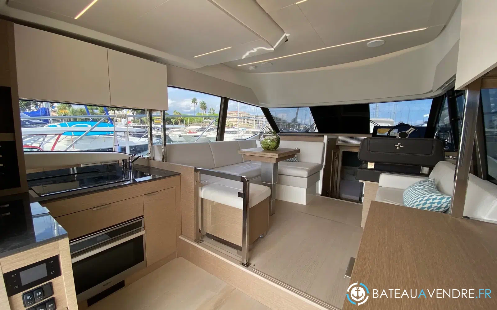 slider 8 Prestige Yachts 420 Fly