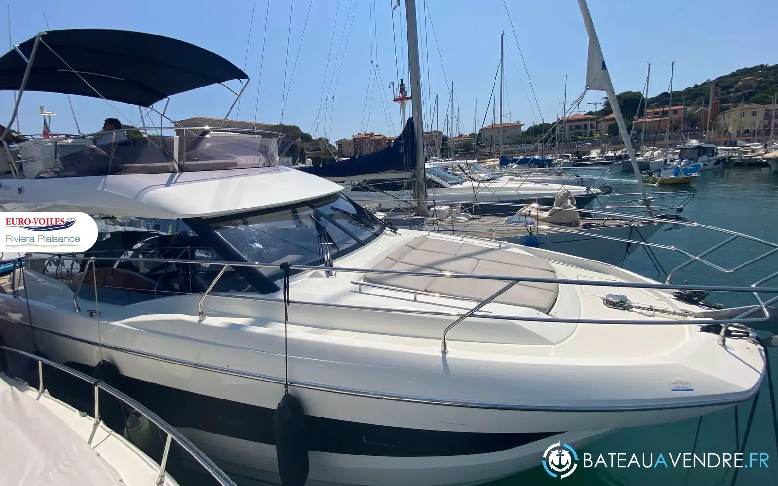 slider 0 Prestige Yachts 420 Fly