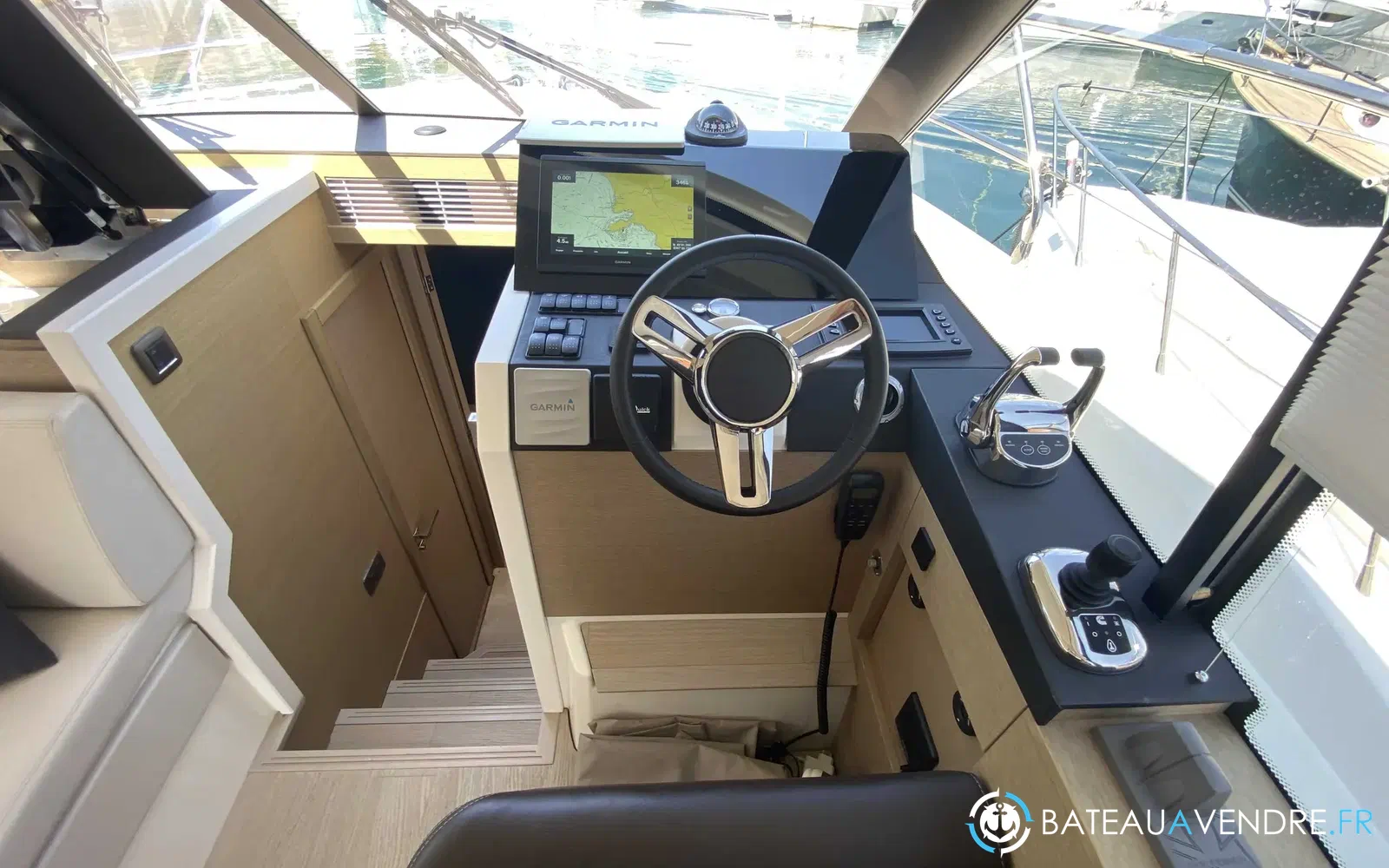 slider 10 Prestige Yachts 420 Fly