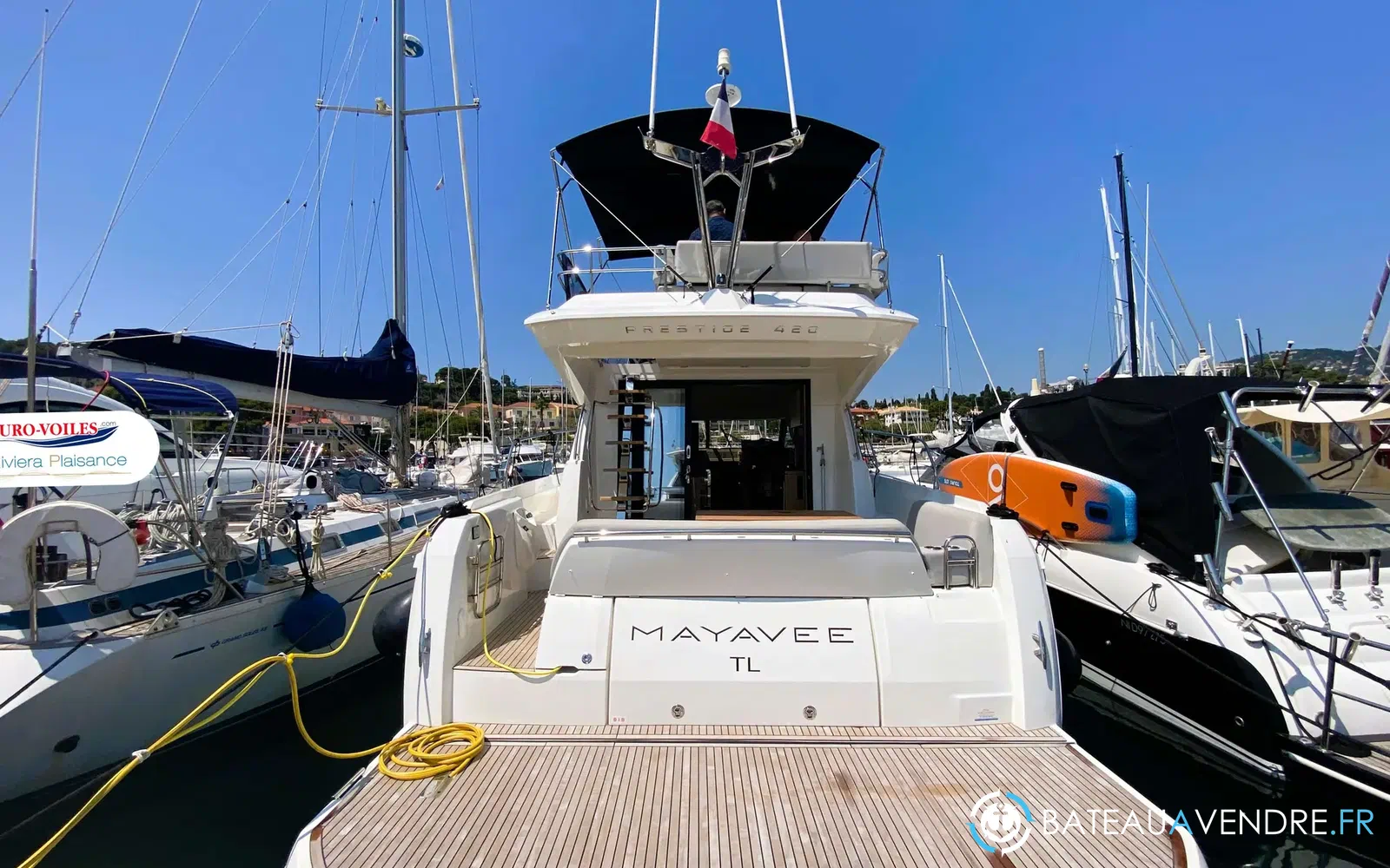 slider 2 Prestige Yachts 420 Fly