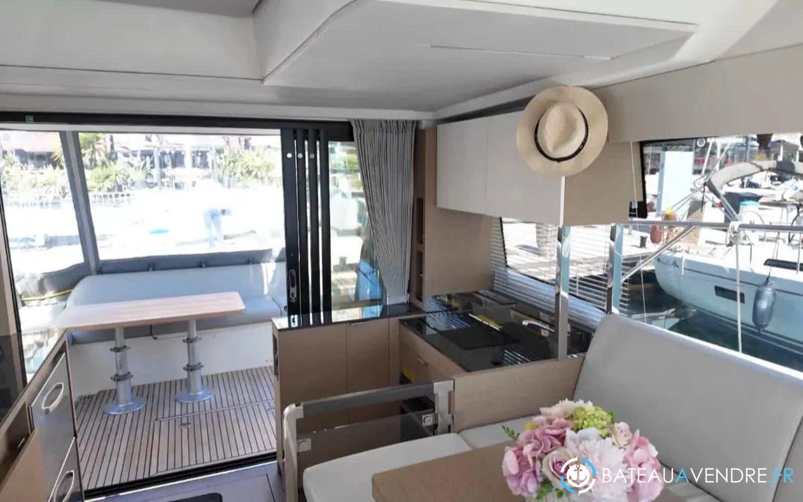 slider 4 Prestige Yachts 420 Fly