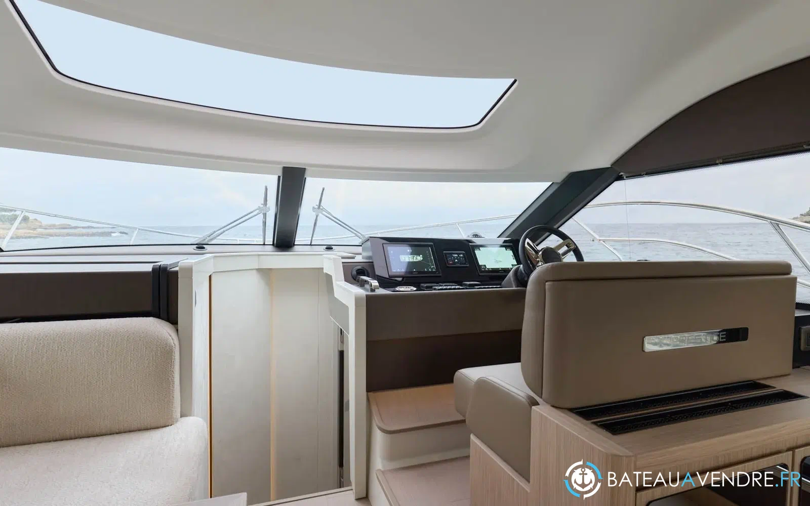 slider 6 Prestige Yachts F4.9