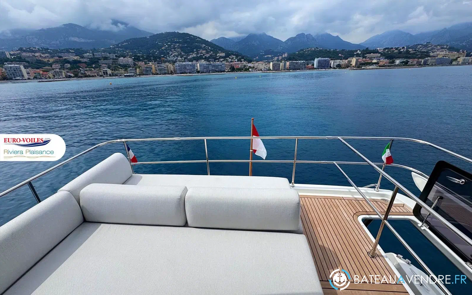 slider 11 Prestige Yachts M48