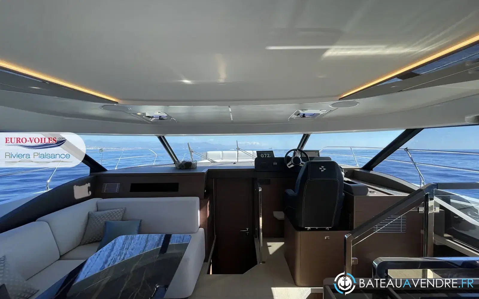 slider 17 Prestige Yachts M48