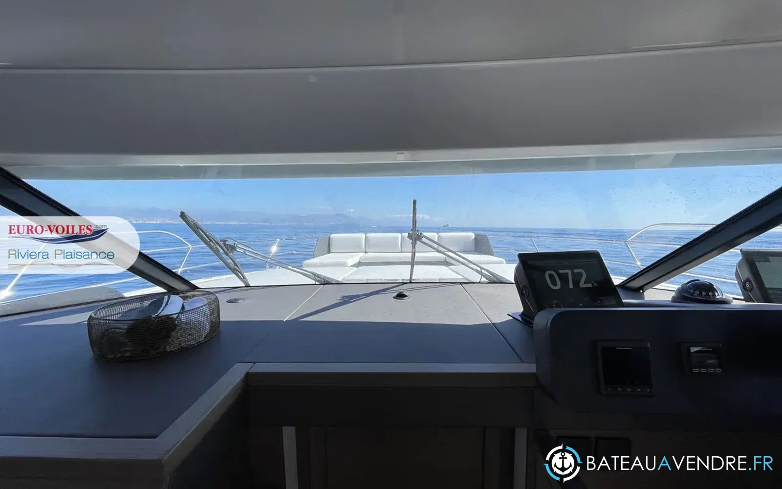 slider 19 Prestige Yachts M48